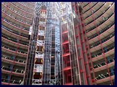 James R. Thompson Center 08 - atrium